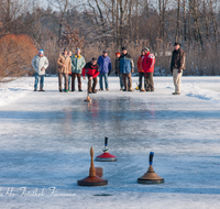 fileadmin/roha/images_galerie/Freizeit-Sport/SPO-EIS-STOCK-0008-D-roha-Sport-Winter-Eis-Eisstock-Teisendorf-Weiher.png