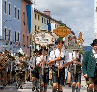 fileadmin/roha/Gautrachtenfest/Bilderglalerie/Gaufest-2023/Festsonntag/BR-GAUFEST-TEIS-2023-3-1134-02-D-roha-Tracht-Gaufest-Teisendorf.png