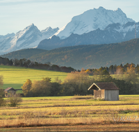 fileadmin/roha/images_galerie/Hintergrund-Download/2048x1152/HAARM-0004-1-1-D-roha-Abtsdorf-Haarmoos-Sonnenaufgang-Watzmann-Stadel-Lattengebirge.png