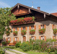 fileadmin/roha/images_galerie/architektur-Haeuser/HAEU-BAU-0005-2-D-roha-Bauernhaeuser-Teisendorf-Weildorf.png