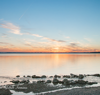 fileadmin/roha/images_galerie/stimmung-Sonne/Sonnenuntergang/SON-UN-CHIEM-0055-D-roha-Sonne-Sonnenuntergang-Chiemsee-Chieming-Wasser.png