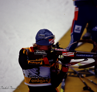 fileadmin/roha/images_galerie/Freizeit-Sport/Biathlon/2004-Biathlon/SPO-BIATH-0000-2004-01-18-roha-Sport-Biathlon-Ruhpolding-5154.png