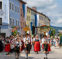 fileadmin/roha/Gautrachtenfest/Bilderglalerie/Gaufest-2023/Festsonntag/BR-GAUFEST-TEIS-2023-3-1136-01-D-roha-Tracht-Gaufest-Teisendorf.png