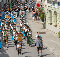 fileadmin/roha/Gautrachtenfest/Bilderglalerie/Gaufest-2023/Festsonntag/BR-GAUFEST-TEIS-2023-3-1138-27-D-roha-Tracht-Gaufest-Teisendorf.png