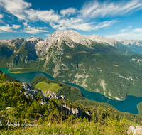 fileadmin/roha/images_galerie/orte_landschaft/Berchtesgaden/Jenner-Schoenau/BGD-JENN-PAN-0009-D-roha-Berchtesgaden-Jenner-Berg-Steineres-Meer-Koenigssee-Watzmann.png