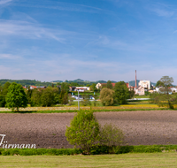 fileadmin/roha/images_galerie/orte_landschaft/Teisendorf/TEI-SUED-OST-PAN-0001-D-roha-Teisendorf-Sued-Ost-Panorama-Fruehling.png