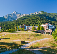 fileadmin/roha/images_galerie/orte_landschaft/Berchtesgaden/Markt-Berchtesgaden/BGD-INTERC-0006-D-roha-Berchtesgaden-Obersalzberg-Interconti-Hotel-Hoher-Goell-Kehlstein-Weiher.png