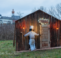 fileadmin/roha/images_galerie/brauchtum/Weihnachten-Laternenzauber-Anger/BR-WEIH-HOE-LA-2016-11-26-1626-03-D-roha-Brauchtum-Weihnachten-Hoeglwoerth-Anger-Laternenzauber-Herbergsuche.png