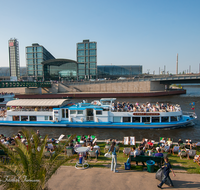 fileadmin/roha/images_galerie/orte_landschaft/Berlin/BERL-BAHNH-0007-D-roha-2-Berlin-Bahnhof-Spree.png