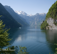 fileadmin/roha/images_galerie/orte_landschaft/Berchtesgaden/Koenigssee/BGD-KOE-MAL-0006-D-roha-Berchtesgaden-Koenigsee-Malerwinkl-Schifffahrt.png