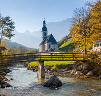 fileadmin/roha/images_galerie/kirche_religion/Berchtesgaden/BGD-RA-0018-D-roha-Berchtesgaden-Ramsau-Kirche-Zwiebel-Turm-Reiter-Alpe-Ramsauer-Ache-Wasser.png