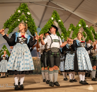 fileadmin/roha/Gautrachtenfest/Bilderglalerie/Gaufest-2023/Gauheimatabend/BR-GAUFEST-TEIS-2023-2-2218-1-D-roha-Tracht-Gaufest-Teisendorf.png