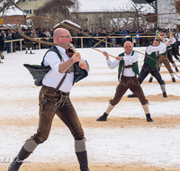 fileadmin/roha/images_galerie/brauchtum/Schnalzen/Schoenram-Gauschnalzen/BR-SCHNA-300-1417-03-D-roha-Brauchtum-Aper-Schnalzen-Goassl-Schoenram-Winter-Rupertigau-Rupertiwinkel-Saaldorf.png