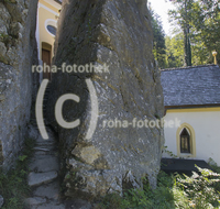 fileadmin/roha/images_galerie/orte_landschaft/Koessen/KOESS-KLOBENST-0003-01-D-roha-Koessen-Klobenstein-Kirche-Fels-Wallfahrt-Maria.jpg