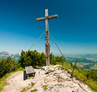 fileadmin/roha/images_galerie/orte_landschaft/Bad_Reichenhall/BAD-REI-HOCHSCH-0002-D-roha-Bad-Reichenhall-Predigtstuhl-Hochschlegel-Gipfelkreuz.png