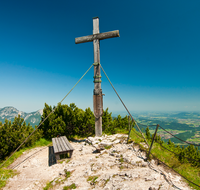 fileadmin/roha/images_galerie/orte_landschaft/Bad_Reichenhall/BAD-REI-HOCHSCH-0002-D-roha-Bad-Reichenhall-Predigtstuhl-Hochschlegel-Gipfelkreuz.png