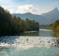 fileadmin/roha/images_galerie/orte_landschaft/Bad_Reichenhall/BAD-REI-SAAL-0005-D-roha-Bad-Reichenhall-Saalach-Muellnerhorn-Nonn-Wasser-Herbst.png