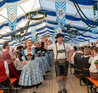 fileadmin/roha/images_galerie/orte_landschaft/Teisendorf/Gaufest-GauverbandI-Freitag14.-Sonntag23.Juli2023/BR-GAUFEST-TEIS-2023-2-2001-21-D-roha-Tracht-Gaufest-Teisendorf.png