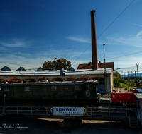 fileadmin/roha/images_galerie/orte_landschaft/Freilassing/Freilassing-Lokwelt/FREIL-LOKW-DRE-2024-1-1038-D-roha-Freilassing-Lokwelt-Eisenbahn-Drehscheibe-Lokschuppen.png