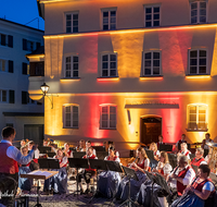 fileadmin/roha/images_galerie/musik/Blasmusik/MU-BLA-LAUF-KON-2019-2135-02-D-roha-Laufen-Musikkapelle-Standkonzert-Rupertusplatz.png