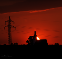 fileadmin/roha/images_galerie/stimmung-Sonne/Sonnenuntergang/SON-UN-TEI-WIM-0001-D-roha-Sonnenuntergang-Wimmern-Stromleitung.png