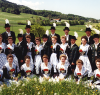 fileadmin/roha/Gautrachtenfest/Bilderglalerie/Teisendorf-Trachtenverein-D-Raschenberger-Aktive.png