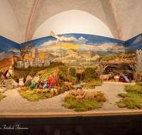 fileadmin/roha/images_galerie/brauchtum/Weihnachten-Krippen/Laufen/Laufen-Stiftskirche-Turmkapelle/BR-WEIH-KRI-LAUF-TK-01-1620-D-roha-Brauchtum-Weihnachten-Krippe-Stiftskirche-Laufen.png