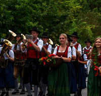 fileadmin/roha/images_galerie/orte_landschaft/Petting/Schoenram-Bezirksmusikfest/MU-BLA-SCHOEN-2024-1-1217-1-D-roha-Musik-Bezirksmusikfest-Schoenram.png