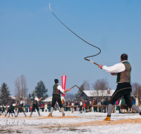 fileadmin/roha/images_galerie/brauchtum/Schnalzen/Teisendorf-Gauschnalzen/BR-SCHNA-0089-D-roha-Brauchtum-Aper-Schnalzen-Goassl-Teisendorf-Winter-Rupertigau-Rupertiwinkel.png