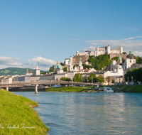 fileadmin/roha/images_galerie/orte_landschaft/Salzburg/SA-ALTST-0006-3-D-roha-Salzburg-Altstadt-Salzach-Festung-Hohensalzburg.png