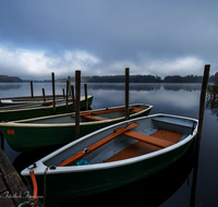 fileadmin/roha/images_galerie/orte_landschaft/Abtsdorf-Abtsdorfer-See/ABTS-SEE-BOOT-0017-2-D-roha-Abstdorfer-See-Steg-Boot-Wasser.png