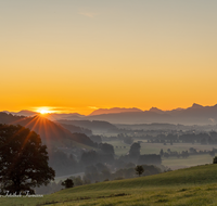 fileadmin/roha/images_galerie/stimmung-Sonne/Sonnenaufgang/SO-AU-SURT-0022-0657-01-D-roha-Sonnenaufgang-Surtal-Teisendorf-Oberteisendorf-Salzburg.png