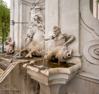 fileadmin/roha/images_galerie/orte_landschaft/Salzburg/Residenz-Kapitel-Mozartplatz/SA-KAPIT-0003-01-D-roha-Salzburg-Kapitelschwemme-Neptun-Brunnen.png