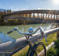 fileadmin/roha/images_galerie/orte_landschaft/Ainring/LANDS-AIN-0006-01-D-roha-Landschaft-Ainring-Siezenheim-Saalach-Steg-Fahrrad.png