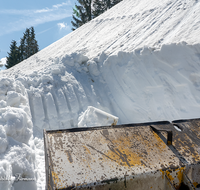 fileadmin/roha/images_galerie/orte_landschaft/Stoisser-Alm/TEI-STO-SCHN-0001-01-D-roha-Teisendorf-Anger-Stoisser-Alm-Schnee-Raeumen.png