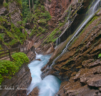 fileadmin/roha/images_galerie/orte_landschaft/Berchtesgaden/Wimbachklamm-Wimbachgries/BGD-WIMB-KLAMM-0016-D-roha-Berchtesgaden-Ramsau-Wimbachklamm-Nationalpark-Wasser-Wildbach.png