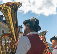 fileadmin/roha/images_galerie/orte_landschaft/Teisendorf/Teisendorf-Marktstrasse-Konzert/TEI-MA-STA-KON-2024-1-3978-D-roha-Teisendorf-Marktstrasse-Standkonzert.png