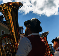 fileadmin/roha/images_galerie/orte_landschaft/Teisendorf/Teisendorf-Marktstrasse-Konzert/TEI-MA-STA-KON-2024-1-3978-D-roha-Teisendorf-Marktstrasse-Standkonzert.png