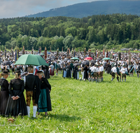 fileadmin/roha/Gautrachtenfest/Bilderglalerie/Gaufest-2023/Festsonntag/BR-GAUFEST-TEIS-2023-3-1058-3-D-M-roha-Tracht-Gaufest-Teisendorf.png