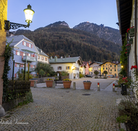 fileadmin/roha/images_galerie/orte_landschaft/Bad_Reichenhall/BAD-REI-FLO-0011-D-roha-Bad-Reichenhall-Floriani-Platz-Stimmung.png