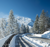 fileadmin/roha/images_galerie/orte_landschaft/Berchtesgaden/Rossfeld-Goell/BGD-ROSSF-STR-WI-0002-D-roha-Berchtesgaden-Rossfeld-Strasse-Winter-Hoher-Goell.png