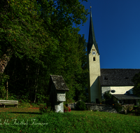 fileadmin/roha/images_galerie/orte_landschaft/Schleching/SCHLECH-RAITEN-0001-00-D-roha-Schleching-Raiten-Kirche.png