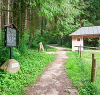 fileadmin/roha/images_galerie/kirche_religion/Ainring-Kreuzweg/KKKM-AINR-KR-04-0020-8-D-roha-Kreuzweg-Ainring-Kapelle-Kasaleitn.png