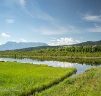 fileadmin/roha/images_galerie/orte_landschaft/Ainring/AINR-MOOR-0019-D-roha-Ainring-Moor-See-Untersberg-Ulrichshoegl.png