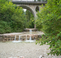 fileadmin/roha/images_galerie/orte_landschaft/Bayerisch-Gmain/BAY-GM-SPEIK-0008-1557-D-roha-Bayerisch-Gmain-Weissbach-Speik-Viadukt.png