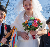 fileadmin/roha/Gautrachtenfest/Bilderglalerie/ab_2000/BR-FASCHI-HOCHZ-2024-1304-1-D-roha--Brauchtum-Fasching-Hochzeit.png