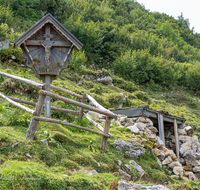 fileadmin/roha/images_galerie/kirche_religion/Aschau/ASCHAU-SACHR-GEIGLST-ROSS-0002-D-roha-Aschau-Sachrang-Geigelstein-Rossalm-Gipfelkreuz.png