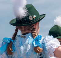 fileadmin/roha/images_galerie/brauchtum/Maibaum/Teisendorf/BR-MAIB-TEI-TANZ-2015-1223-00-D-roha-Brauchtum-Maibaum-Teisendorf-Tanz-Tracht.png