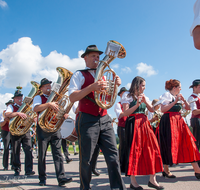 fileadmin/roha/images_galerie/orte_landschaft/Teisendorf/Weildorf/Weildorf-Trachtenfest/BR-TRACHT-FEST-WEIL-18062017-0942-09-D-roha-Brauchtum-Trachtenfest-Weildorf-Teisendorf.png