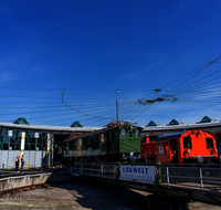 fileadmin/roha/images_galerie/orte_landschaft/Freilassing/Freilassing-Lokwelt/FREIL-LOKW-DRE-2024-1-1037-D-roha-Freilassing-Lokwelt-Eisenbahn-Drehscheibe-Lokschuppen.png